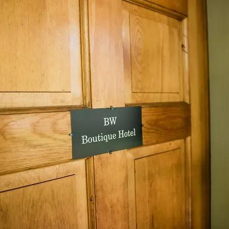 Bridgewalk Estate A Wanderlust Abodes Property